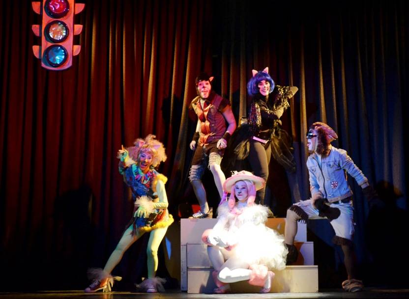 Una divertida temporada teatral infantil iniciará el Cultura Chacao el sábado 02 de mayo en la Sala Cabrujas de Los Palos Grandes, con la presentación de la obra “Cachorros”, que llevará a escena la productora artística Cenital Teatro