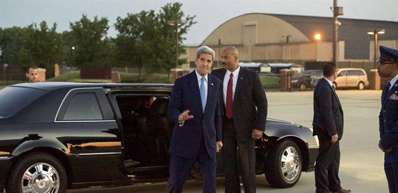 John Kerry llegó este viernes a Cuba para izamiento de la bandera