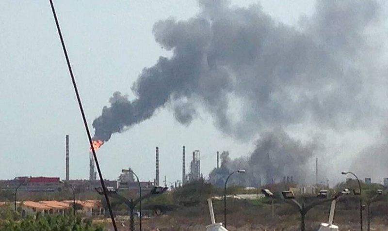 Reportan Incendio En Refiner A De Card N Analitica