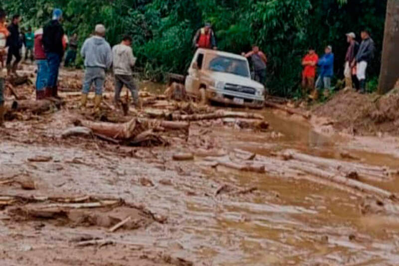 Hallan el cadáver de niña desaparecida tras fuertes lluvias en Mérida