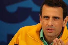 Capriles da la bienvenida a Felipe González a través de su cuenta en la red social Twitter @hcapriles.