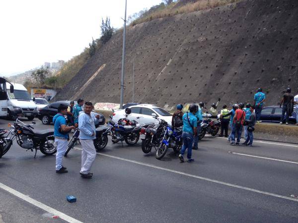 Motorizados trancan la GMA