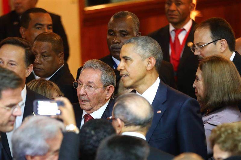 Obama con Castro se reunen en Panamá