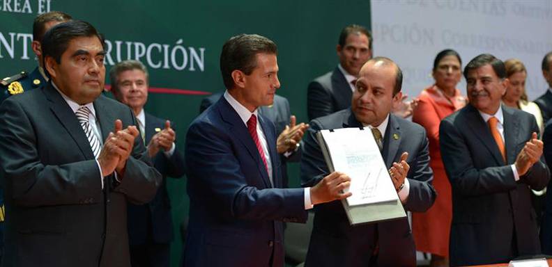 Con la reforma constitucional en México, se crea un sistema anticorrupción