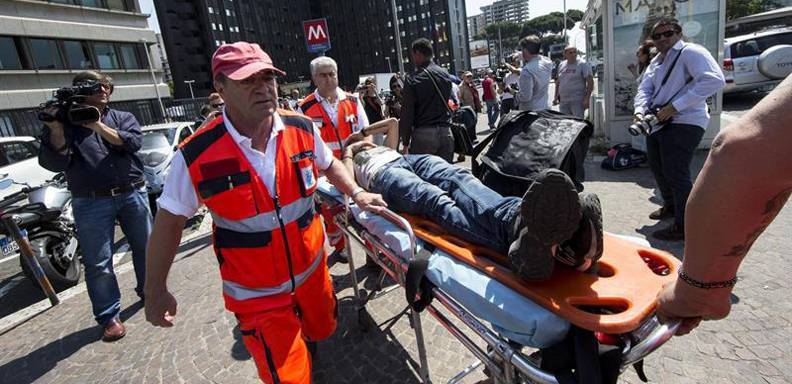 Un accidente en el metro de Roma dejó 12 heridos