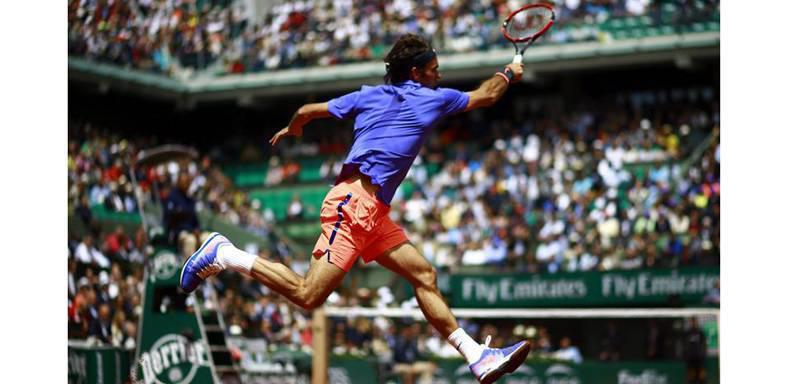 Federer avanzó a cuartos de final al derrotar a Gael Monfils