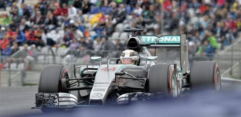 Lewis Hamilton dominó la pole del GP de Austria