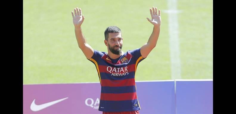 Arda Turán se presenta en el Barcelona