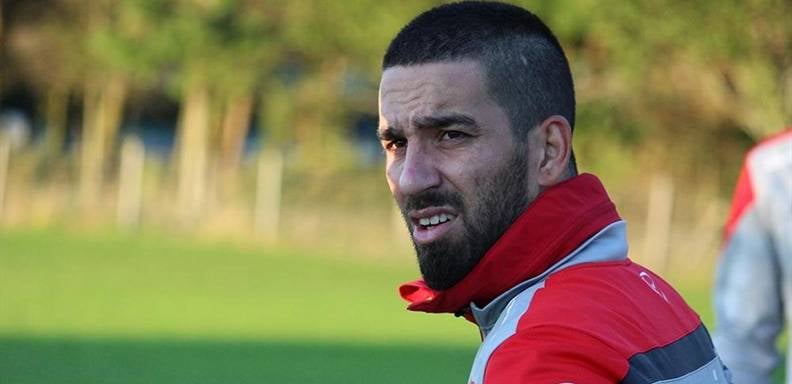 Arda turan admitió querer cambiar de aires