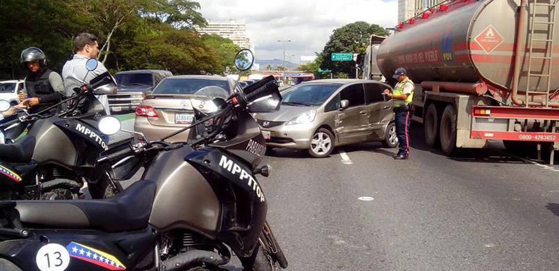 Un choque múltiple se registró la mañana de este martes en la Francisco Fajardo