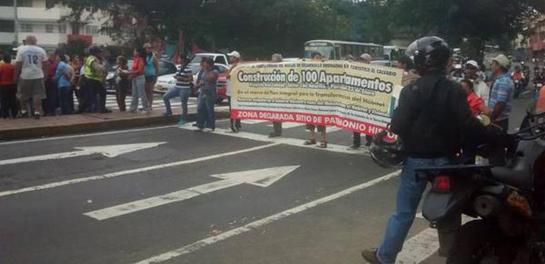 Avenida Sucre cerrada por protesta