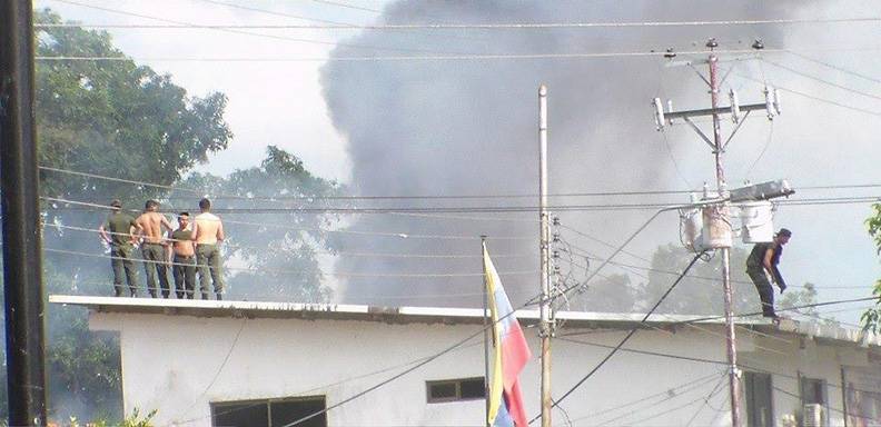 Parque de municiones en Elorza quedó calcinado