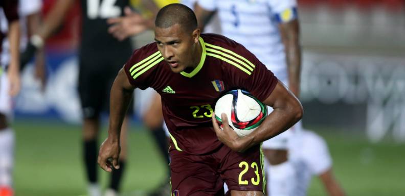 Salomón Rondón marcó a los 95 minutos el empate de la Vinotinto 1-1 con Panamá, que se adelantó a los 3 minutos en un partido amistoso jugado en Cachamay