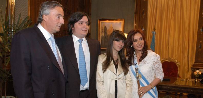 La línea generacional de la familia Kirchner se mantendrá en la política del país ya que Máximo Kirchner, primogénito, debuta como candidato a diputado