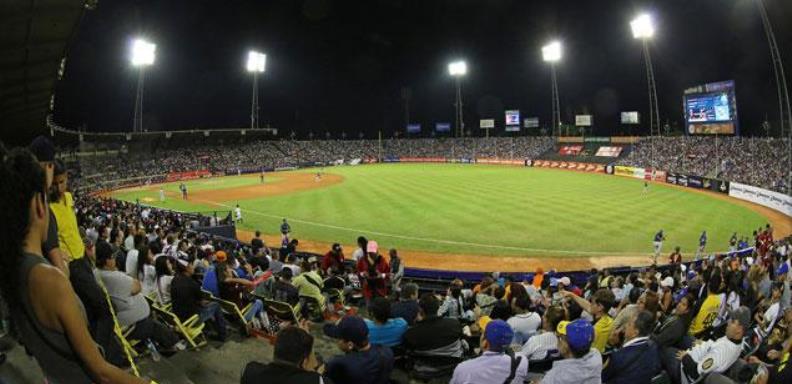 Leones del Caracas y Navegantes del Magallanes volverán a vivir este miércoles en Valencia su cuarto round tras apenas dos días de haberse enfrentado