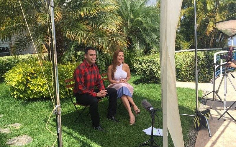 Daniel Pereira y Endrina Yépez son los conductores del programa de Venevisión Plus