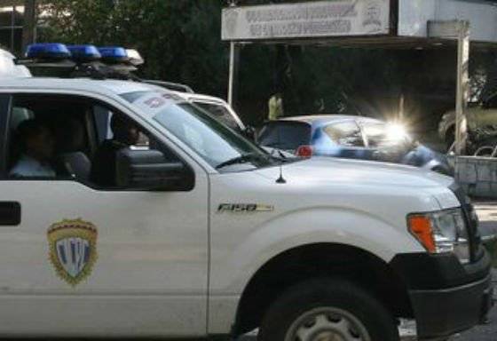 Un comerciante resultó muerto, luego de que dos delincuentes le dispararan en la avenida Páez de El Paraíso.