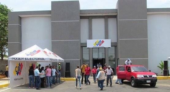 Reubicaron a electores zulianos por fallas estructurales en centros de votación