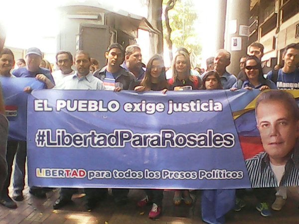 Este lunes se llevó a cabo la audiencia preliminar de Manuel Rosales, en la cual se decidió que el político opositor será enjuiciado privado de libertad en el Helicoide.