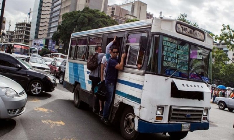 El presidente del Comité de Usuarios del Transporte Público, Luis Alberto Salazar, indicó que los conductores se mantienen en paro en Las Minas de Baruta