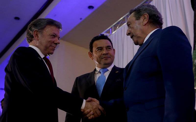 Guatemala y Colombia, dos países que han tenido una relación diplomática "amplia y nutrida" desde hace casi 200 años, acordaron hoy extender y afianzar esta cooperación, sobre todo en materia de seguridad, economía y paz, tres de los pilares para alcanzar el desarrollo