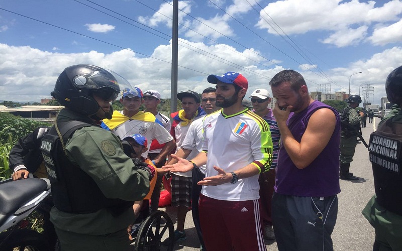 Los jóvenes fueron retenidos a la altura de Bohio, en la Autopista Regional del Centro