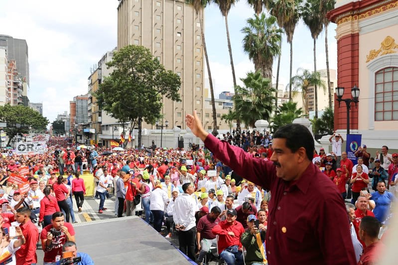 Maduro dijo que demanda tiene como objetivo que "caiga" cualquier diputado que este implicado en este presunto "golpe" que, según él, ha sido derrotado por el Ejecutivo