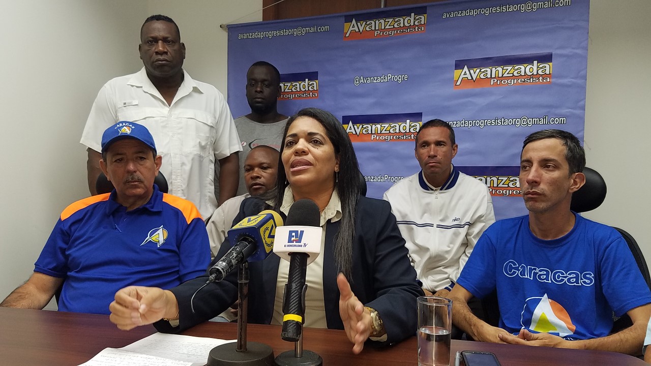 La exconcejal por el municipio Libertador, Maribel Castillo, exigió la cancelación del "Suena Caracas" y la utilización de los recursos para solventar los problemas del sector salud