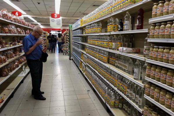 Inspectores del Sundde ordenan bajar precios en 26 cadenas de supermercados en Venezuela Foto EFE