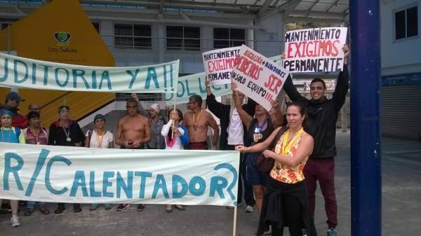 Grupo de nadadores del Municipio Los Salias 