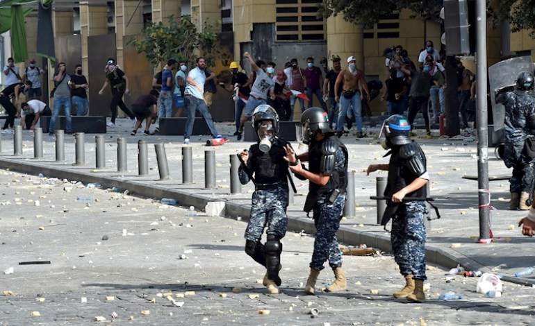 Protestas en el Líbano por crisis luego de explosión