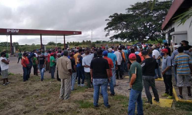 Crisis Por Gasolina Continúan Las Largas Colas En El País 4163