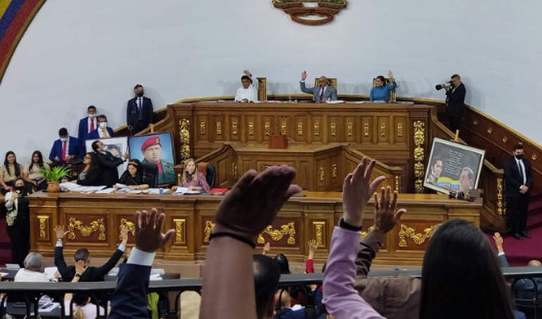 Maduro’s Assembly Develops New Legislation for Social Media Regulation