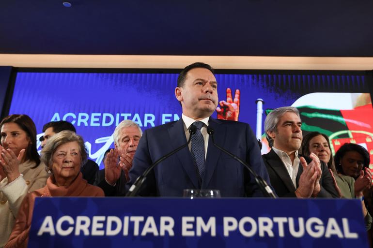 The right in Portugal achieves a narrow victory and aspires to form a Government