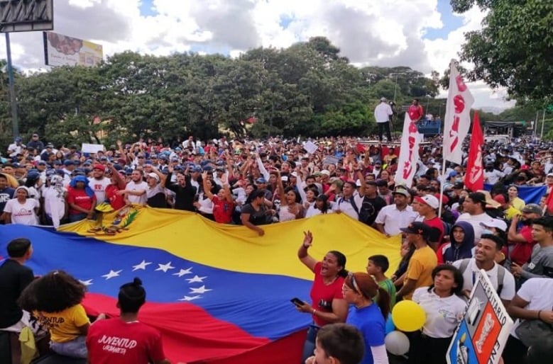 Several roads in Caracas restricted due to pro-government march