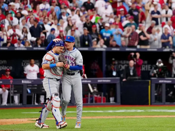 Luis Torrens’ double play at the London Series 2024 became the play of the week