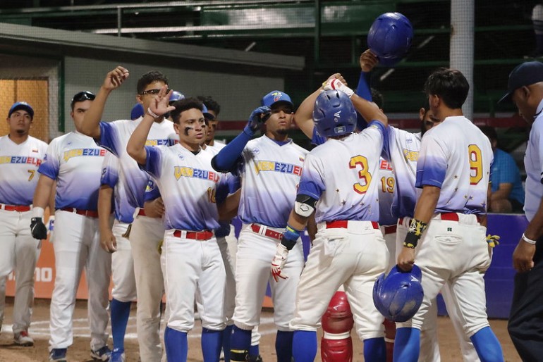 Venezuela achieves its second victory within the Softball World Cup after dominating Mexico