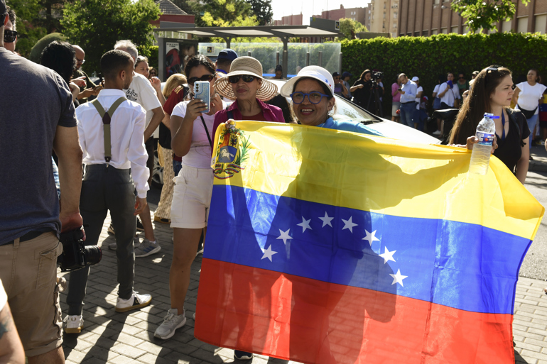 Venezuelans residing in Spain exercise their right to vote