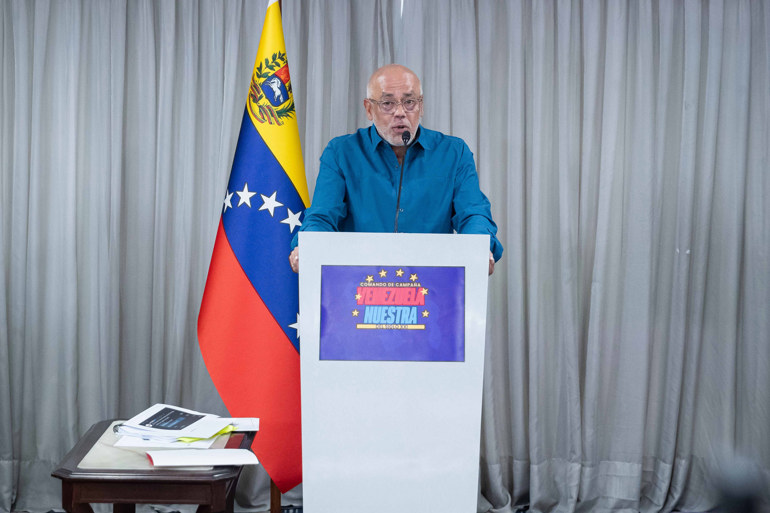 Jorge Rodríguez accuses González Urrutia of planning “the destruction of Venezuela”